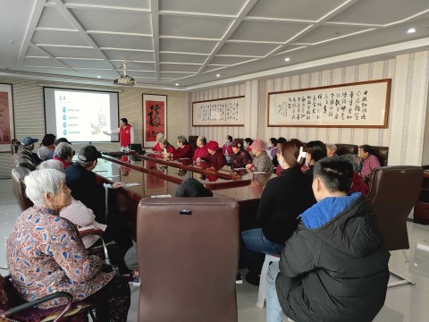 峄城：坛山街道社区卫生服务中心开展老年人防跌倒健康知识讲座活动