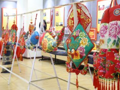 枣庄老年大学举行传统手工艺作品教学成果展示