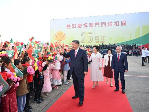 圆满结束在澳门各项活动 习近平离开澳门