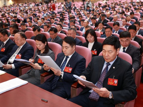 凝心聚力绘蓝图 实干笃行谱新篇 ——市第十七届人大五次会议开幕侧记