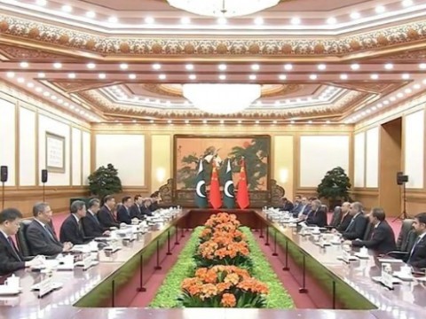 习近平同巴基斯坦总统扎尔达里会谈