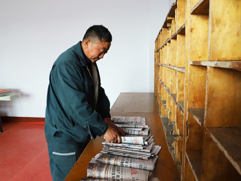 山乡投递三十六载  坚守风雨邮路情——记敬业奉献的邮局投递员孟令强